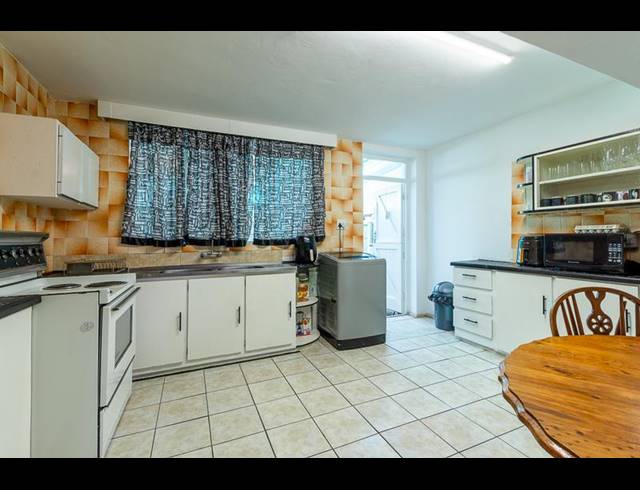 3 BEDROOM HOUSE FOR SALE IN WESTRIDGE